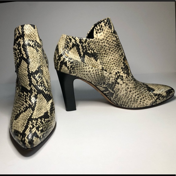 Franco Sarto | Zip Ankle Block Heel Bootie - Picture 3 of 16